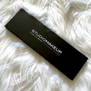 Studio Makeup Ease to Wear Eyeshadow Palette